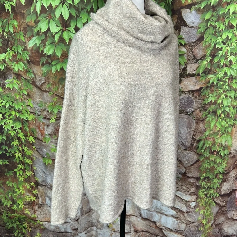 DREAMERS BY DEBUT Cabincore Chunky Beige Cozy Turtleneck Sweater, L - Picture 9 of 12